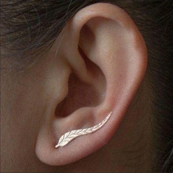 NEW Unique Gold Leaf Earrings Ear Climber - Picture 1 of 3